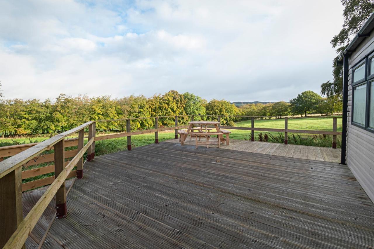 Pirnie Lodge Holiday Lets Slamannan Exterior photo