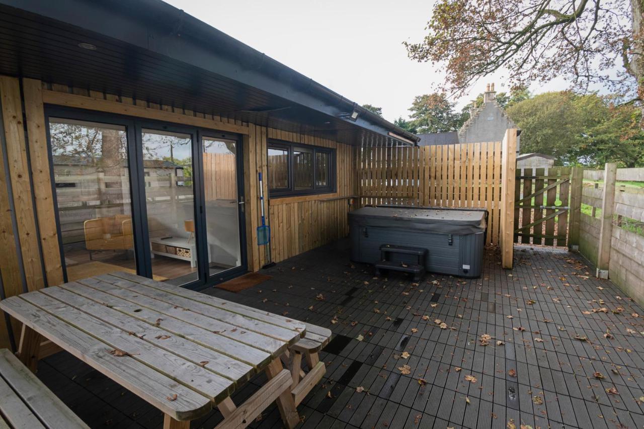 Pirnie Lodge Holiday Lets Slamannan Exterior photo